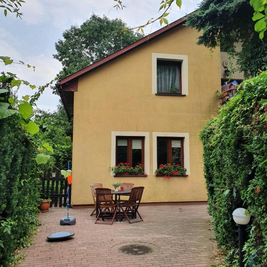 Green Albatros 48M With Bathroom Warsaw Exterior photo