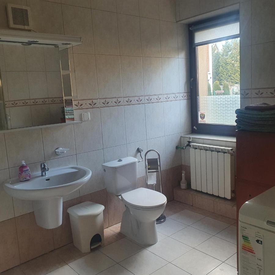 Green Albatros 48M With Bathroom Warsaw Exterior photo