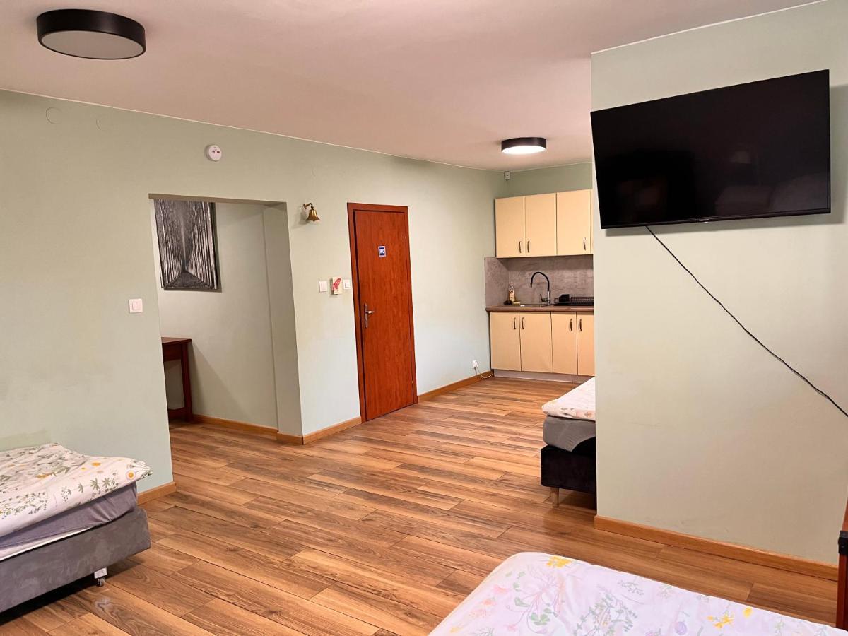 Green Albatros 48M With Bathroom Warsaw Exterior photo